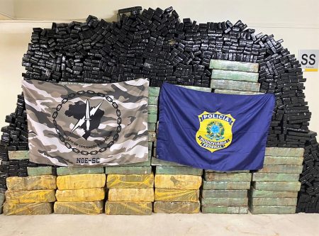 PRF apreende mais de R$ 3,2 milhões em maconha e prende três na BR-101: dois paranaenses e um mineiro