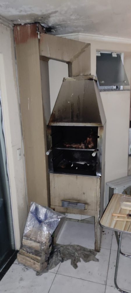 DURANTE CHURRASCO – Apartamento em Navegantes pega fogo