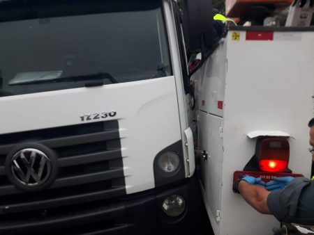 RIO DO SUL – Homem morre esmagado entre caminhões guinchos