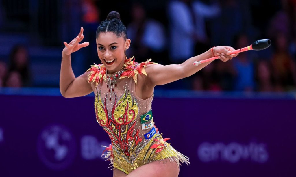 A ginasta brasileira Bárbara Domingos garante vaga nos Jogos Olímpicos de 2024, em Paris
