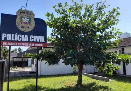 Mulher mata padrasto a facadas em SC e revela ter sido vítima de estupro quando criança