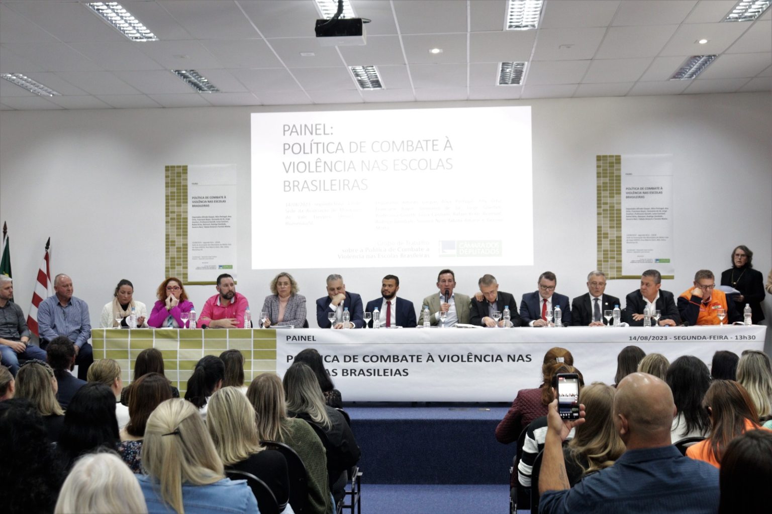 Blumenau é sede da primeira audiência pública do Grupo de Trabalho contra Violência nas Escolas