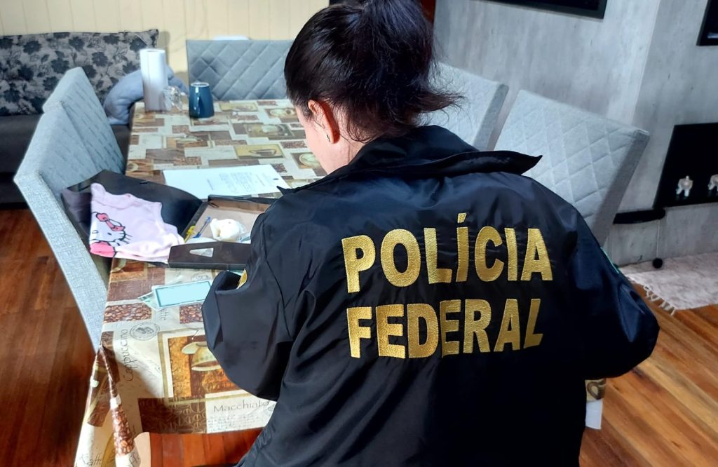 Após estupro de criança de 6 anos em SC, PF prende homem que produzia e divulgava material pornográfico na internet