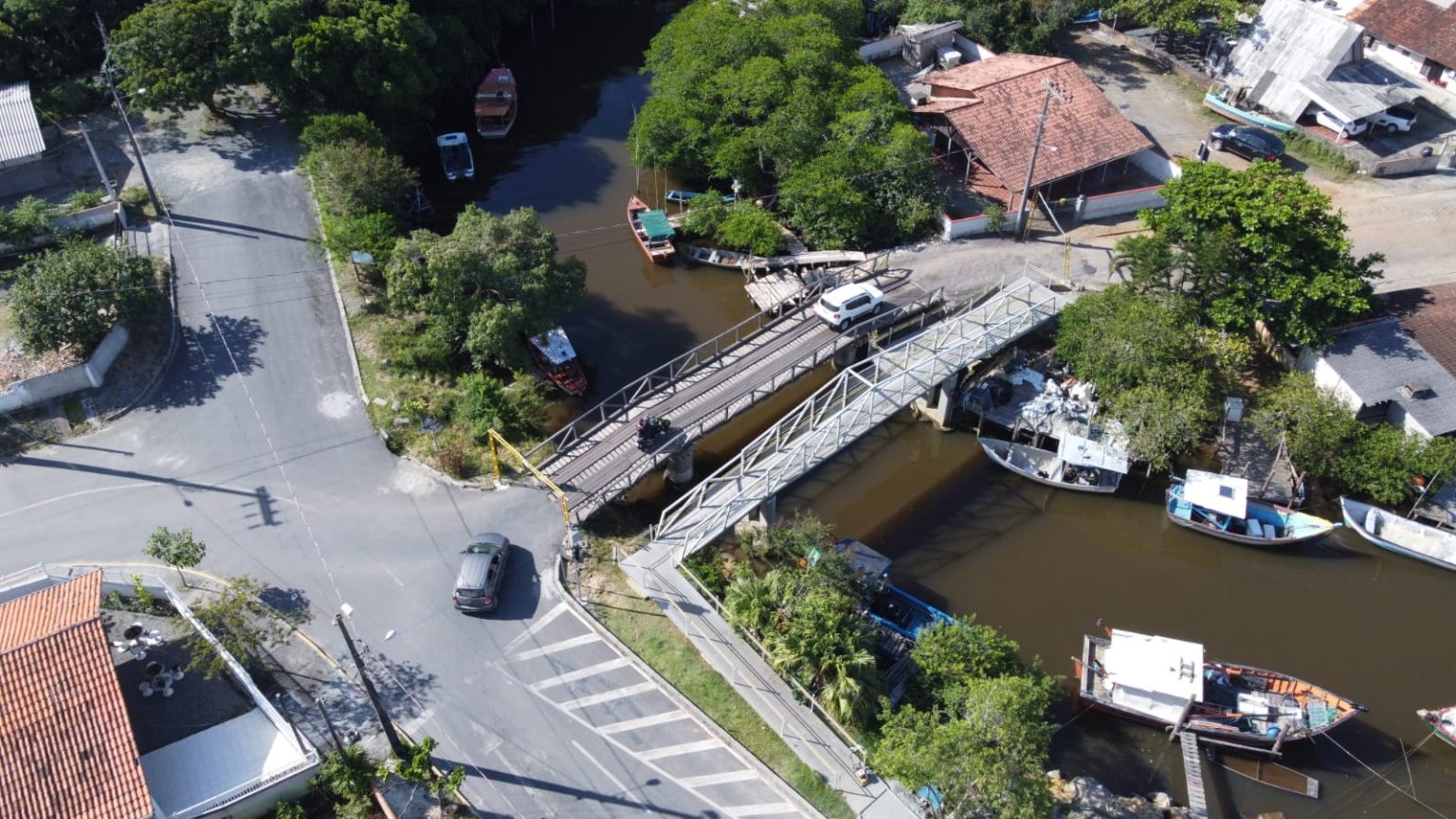 Prefeitura de Barra Velha inicia demolição de travessia provisória no Bairro Itajuba