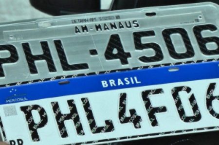 MAIS GASTOS? Senadores discutem nesta terça a volta das antigas placas com dados de ‘municípios’