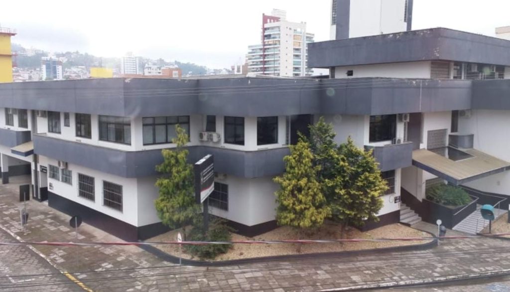 ESPINGARDA – Briga por herança termina em tiroteio entre irmãos