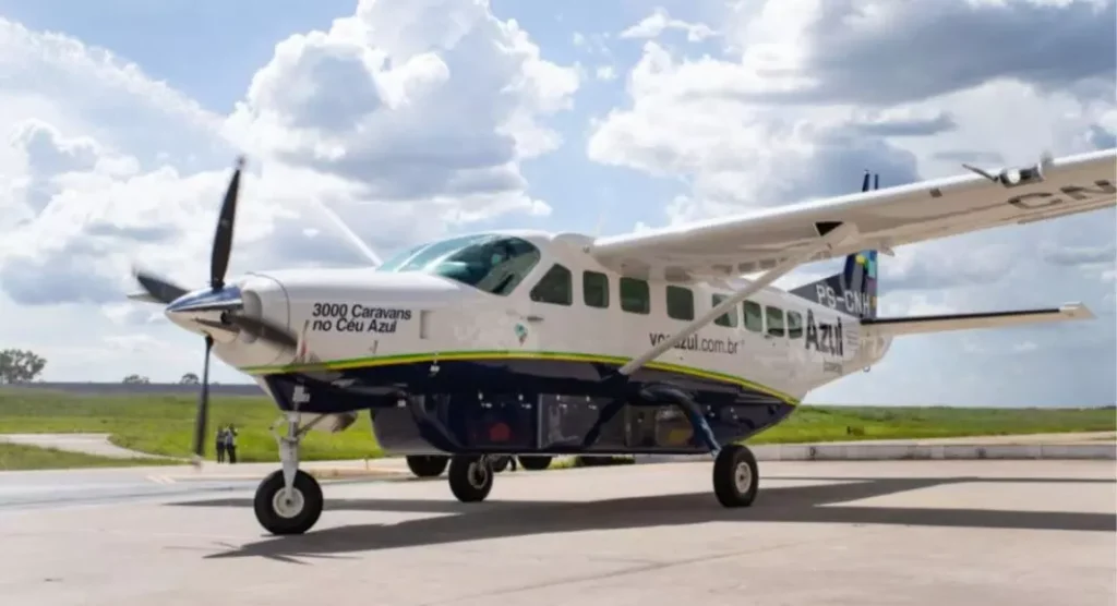 MAU TEMPO – Primeiro avião que iria para Blumenau por causa da Oktoberfest não consegue pousar