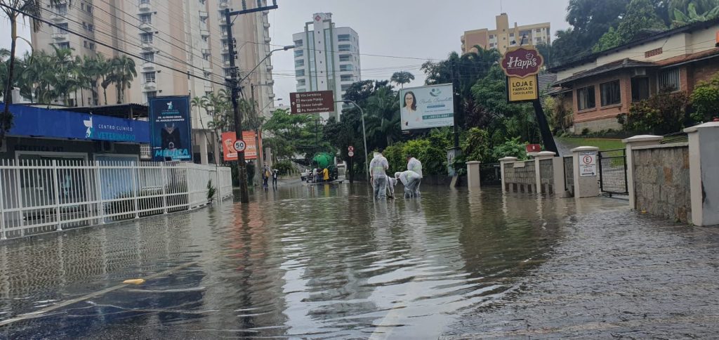 Blumenau irá liberar documentação para que atingidos pelas últimas enchentes retirem FGTS