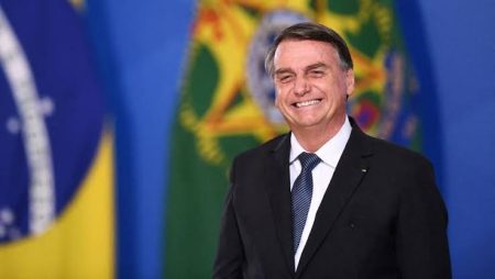 IBGE diz que PIB do Brasil cresceu 3% em 2022, com Bolsonaro
