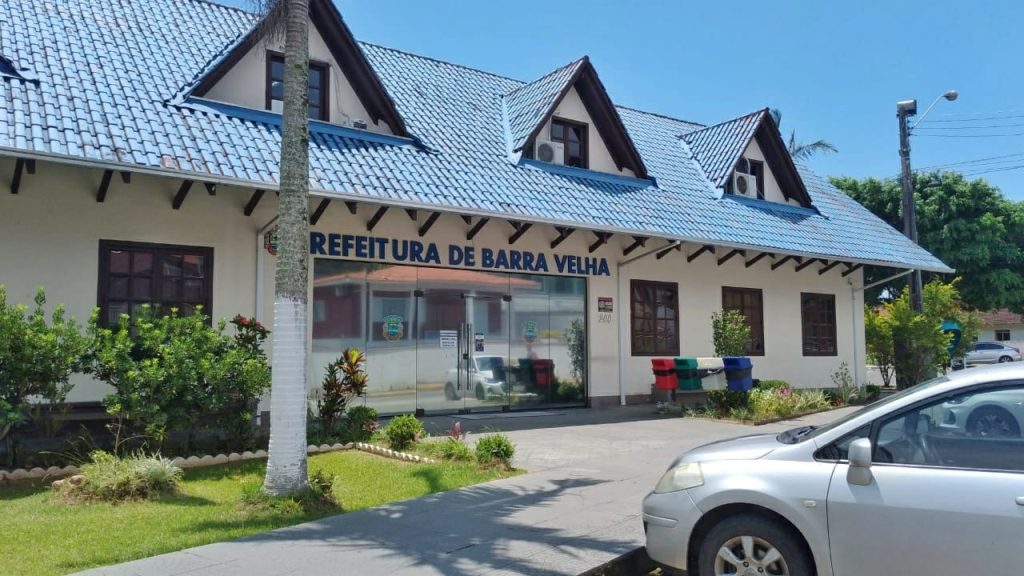 DANÇA DAS CADEIRAS – Prefeito interino de Barra Velha exonera e nomeia novos secretário