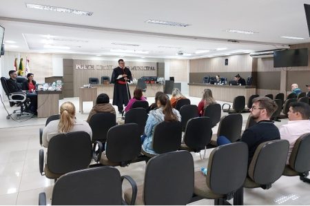 PJSC abre inscrições para pessoas interessadas em atuar como jurados voluntários