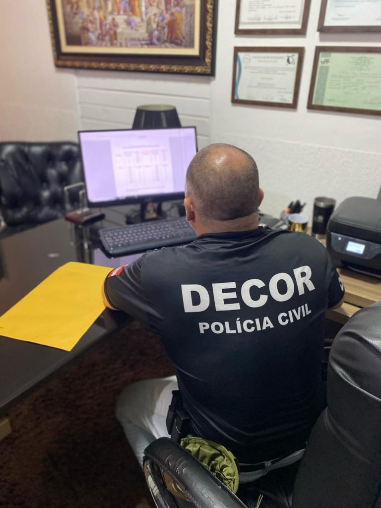 Vereador e servidores são afastados por desvio de verbas em Câmara de Santa Catarina