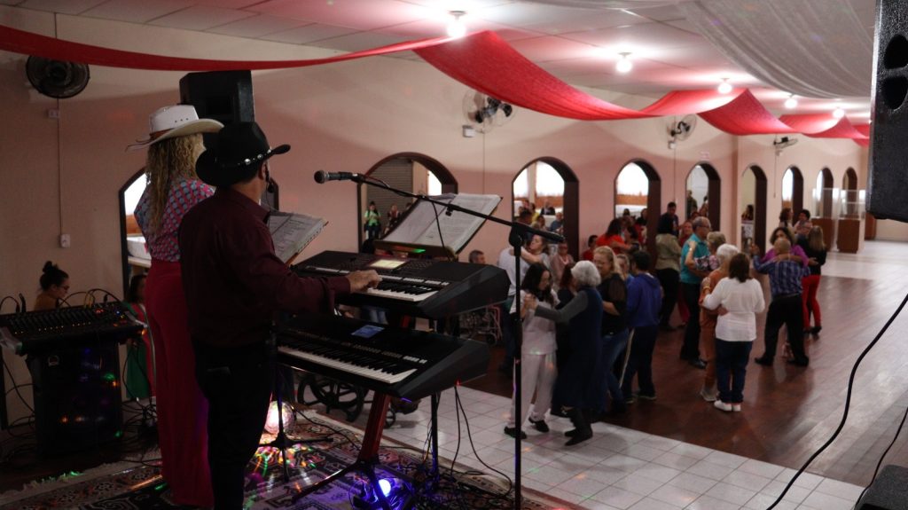 FESTA JUNINA – ”Arraiá da Meió Idade” será na próxima quinta-feira, 27, em Penha