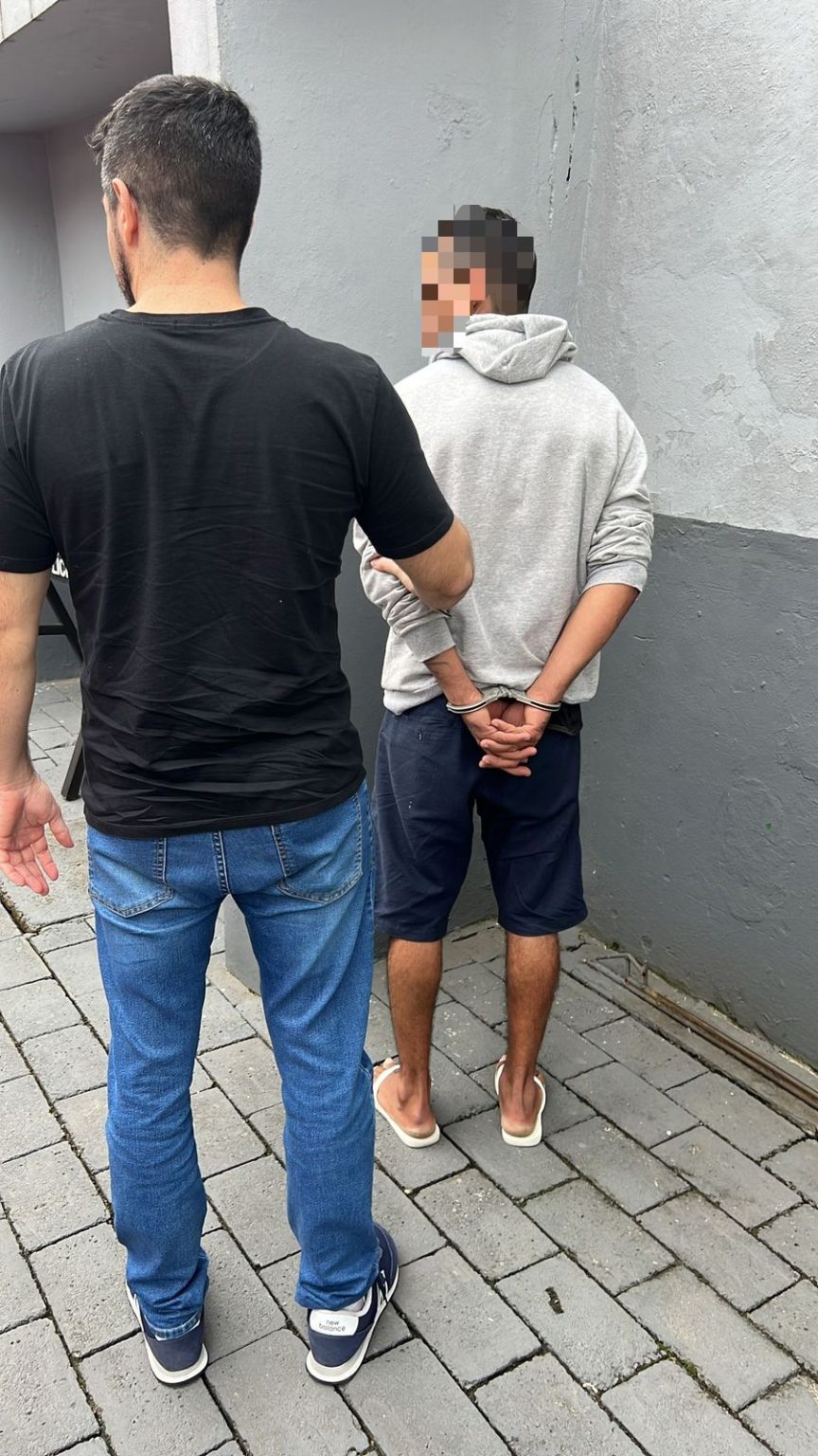 Polícia Civil prende suspeitos de furto ocorrido em residências no Vale