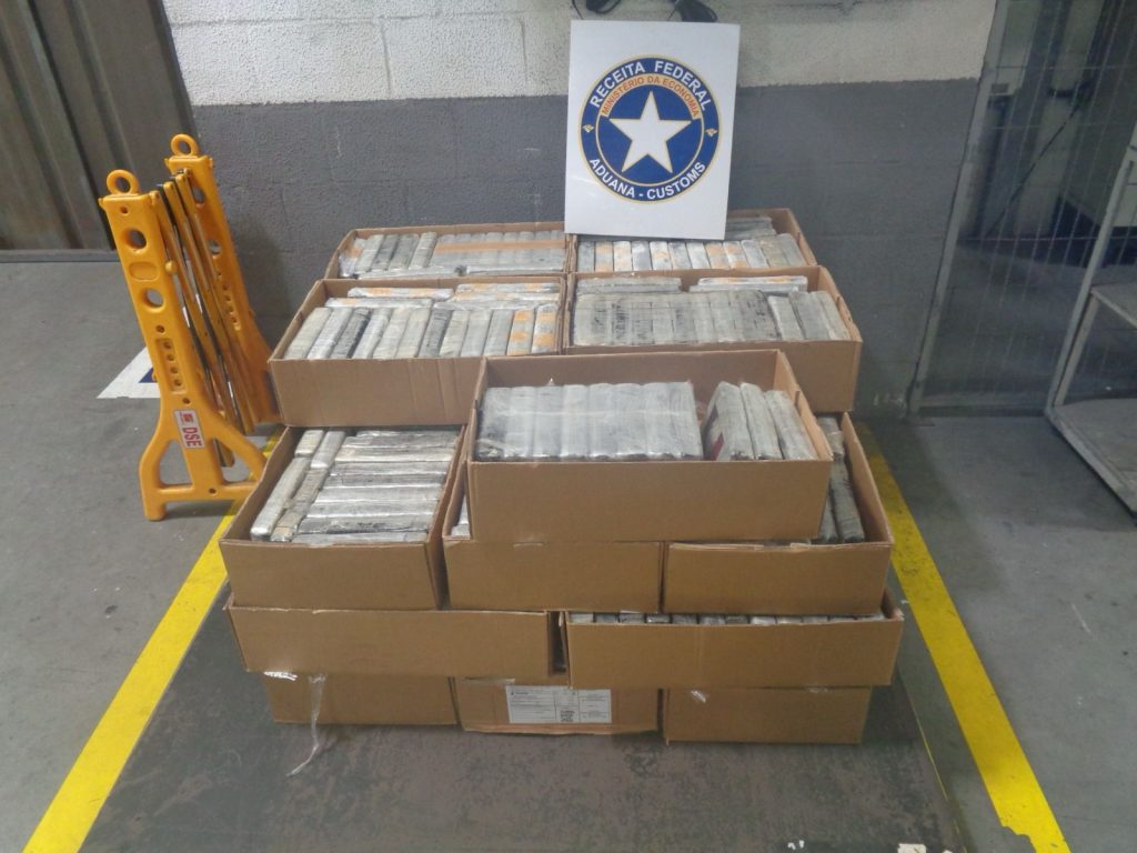 ILUSBOI – PF deflagra no litoral de SC operação contra o tráfico transnacional de drogas