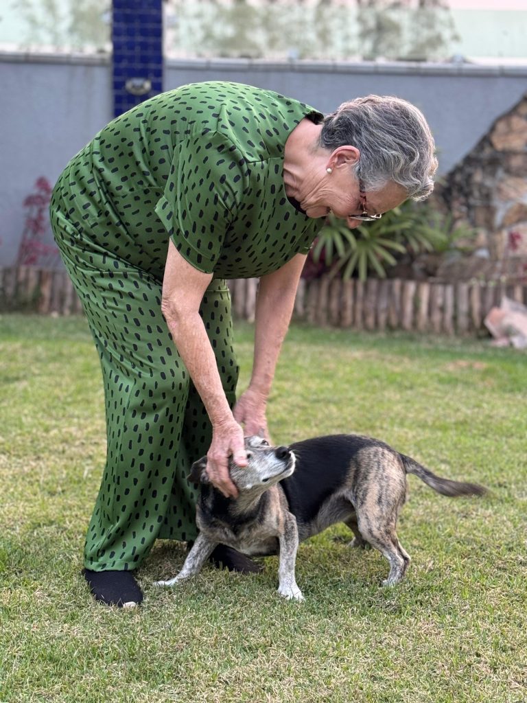 Em Piçarras Sandra Colaço quer incentivar a adoção responsável de animais abandonados
