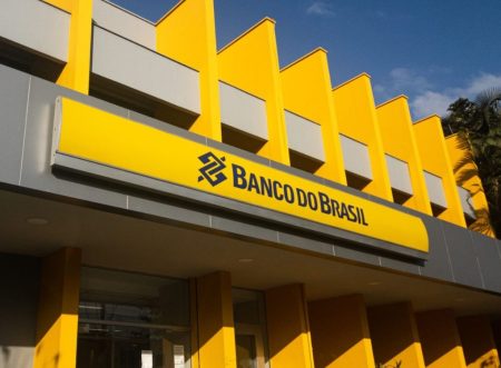 Servidores do Banco do Brasil entram em greve