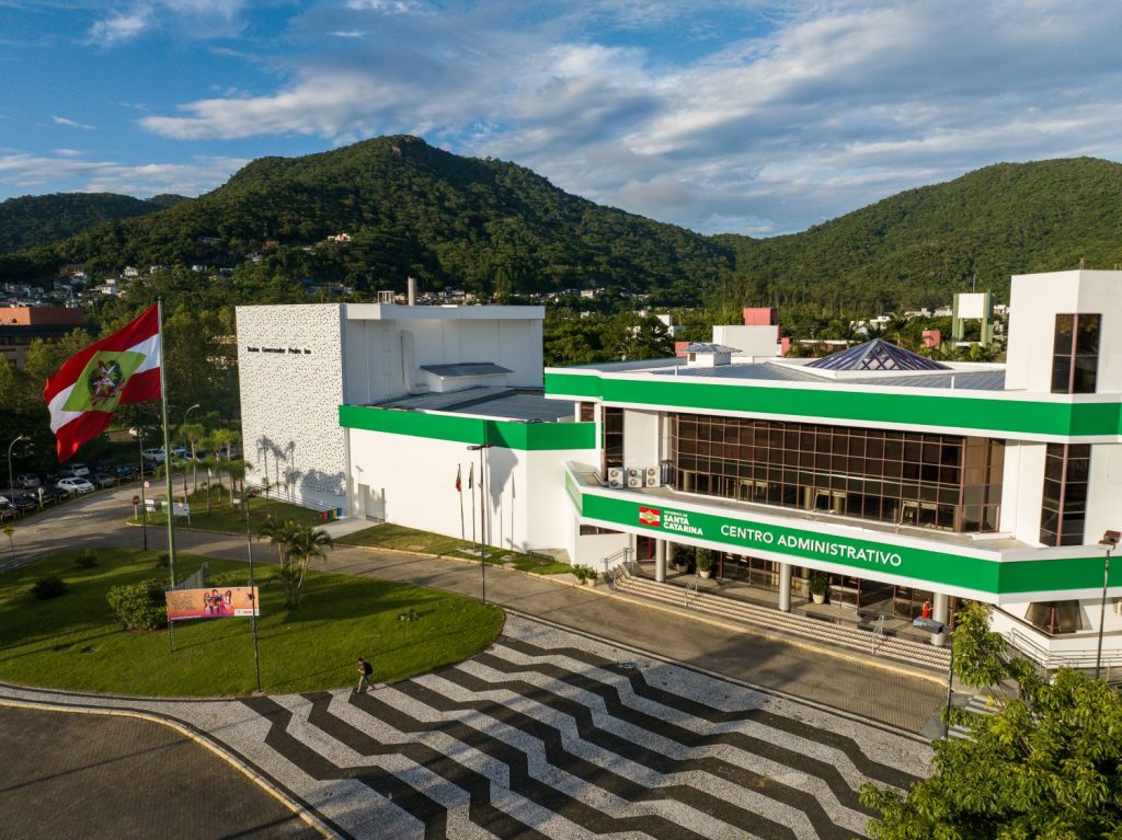SC vai criar novo modelo de transferência de recursos aos municípios