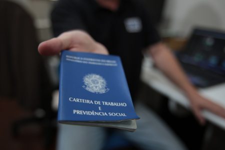 Santa Catarina bate mais um recorde e tem 10,7 mil vagas de emprego disponíveis pelo Sine