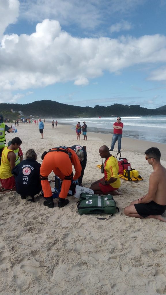Morre mais um no litoral de SC, 5 em 3 dias: Desses, 4 ao lado de postos Guarda-Vidas desativados