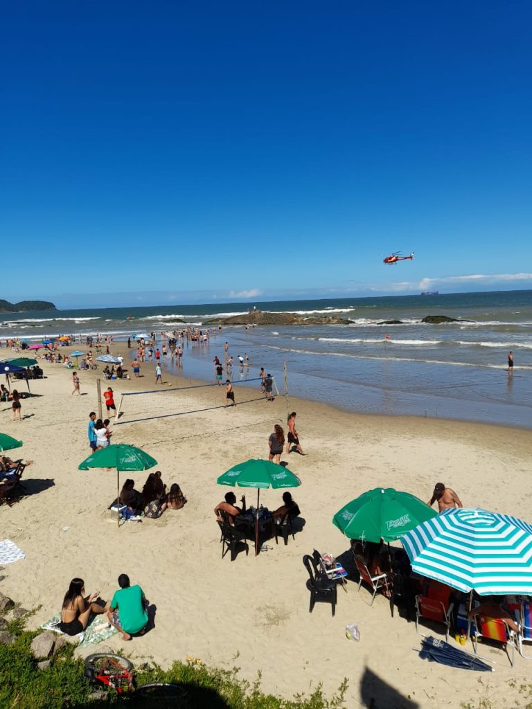 VÍDEO – Em menos de 24 horas segundo turista desaparece no mar em Santa Catarina