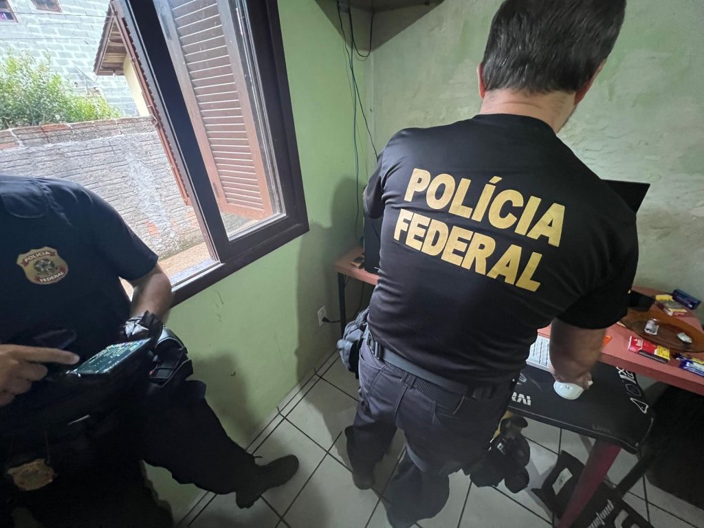 Em SC homem é flagrado e preso com material relacionado a abuso sexual infantojuvenil