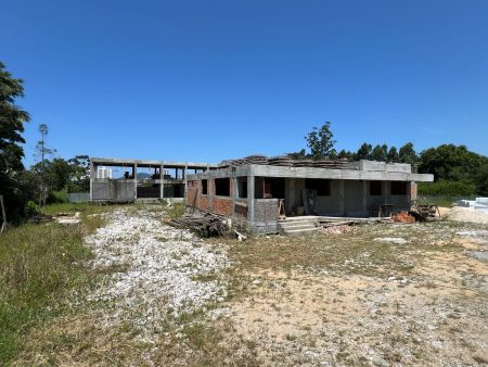 Retomada das obras da maior escola de Penha: Um marco para a educação do município