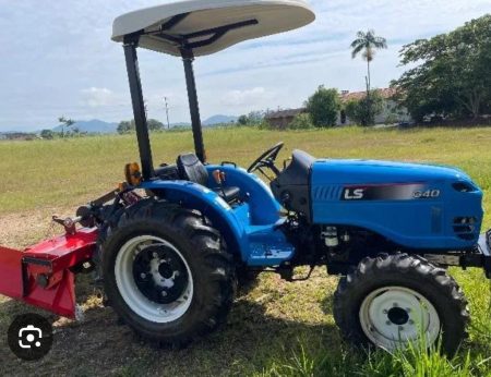 Trator passa por cima de idosa no litoral de Santa Catarina