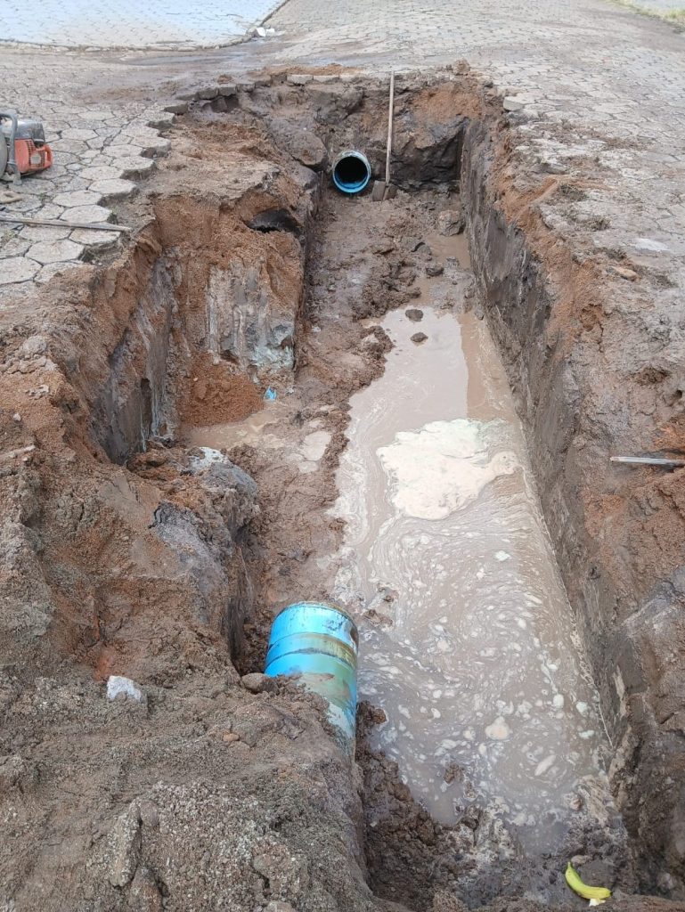 Rompimento de rede deixa sete bairros em Barra Velha sem água