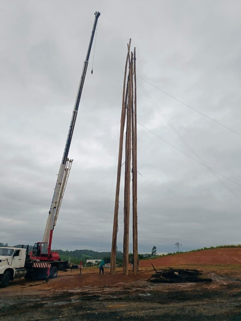 São João do Itaperiú dá largada para construção da maior fogueira do Sul do Brasil
