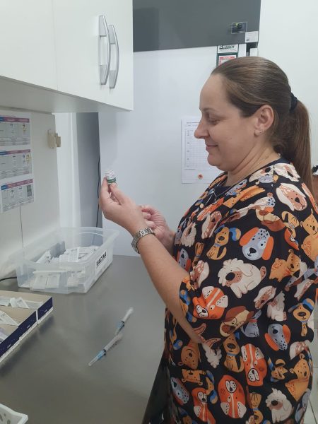 Vacinação contra a gripe está disponível em São João do Itaperiú: Prefeitura reforça convite à população