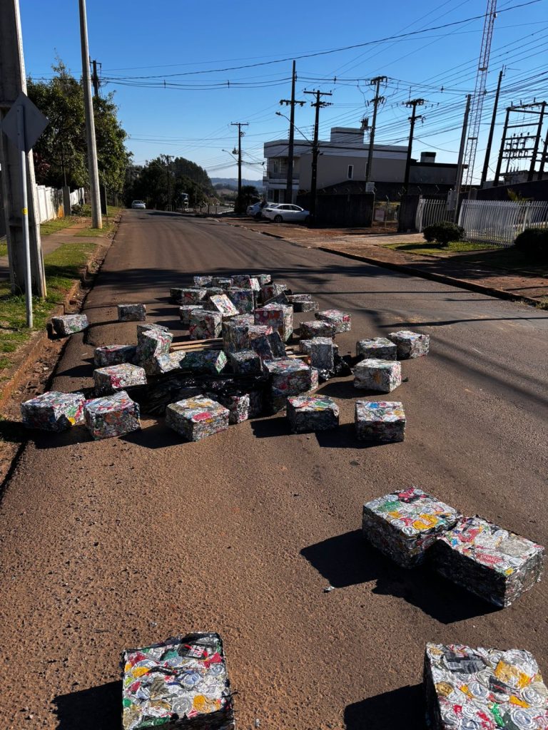 PF apreende mais de meia tonelada de sucata na fronteira com a Argentina