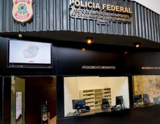 ‘Vovó’ de 93 anos e comparsa são presas tentando sacar ‘grana’ com documento falso