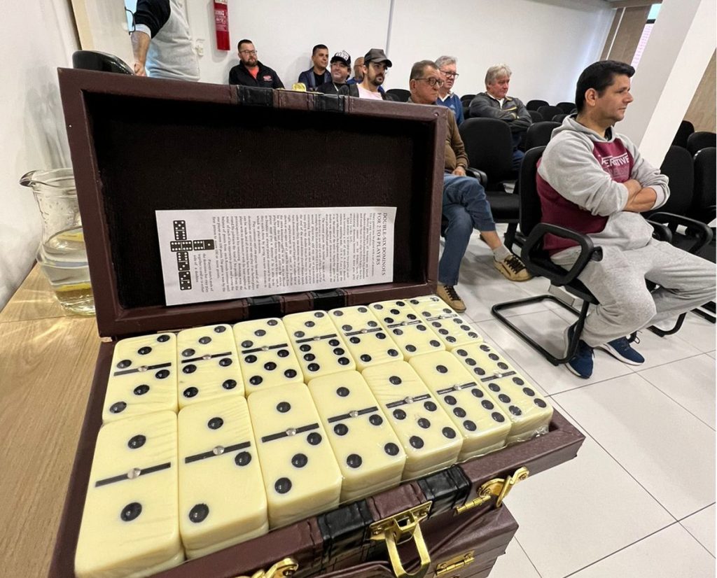 PIÇARRAS – 28º Campeonato de Dominó ‘Taça Abraão Laurentino das Neves’ inicia nesta quarta-feira, 22