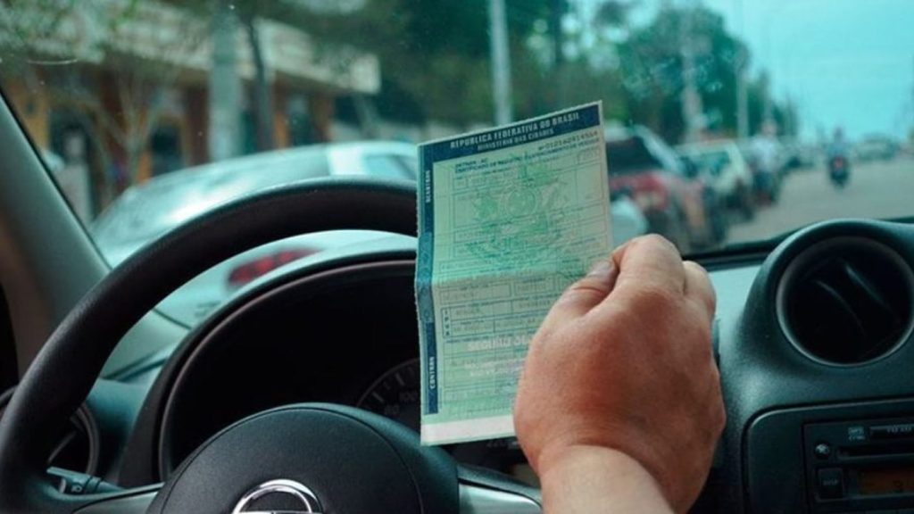 IPVA ficará até 40% mais barato em 2026 – mas só em um estado; SC segue com as regras mais duras do país