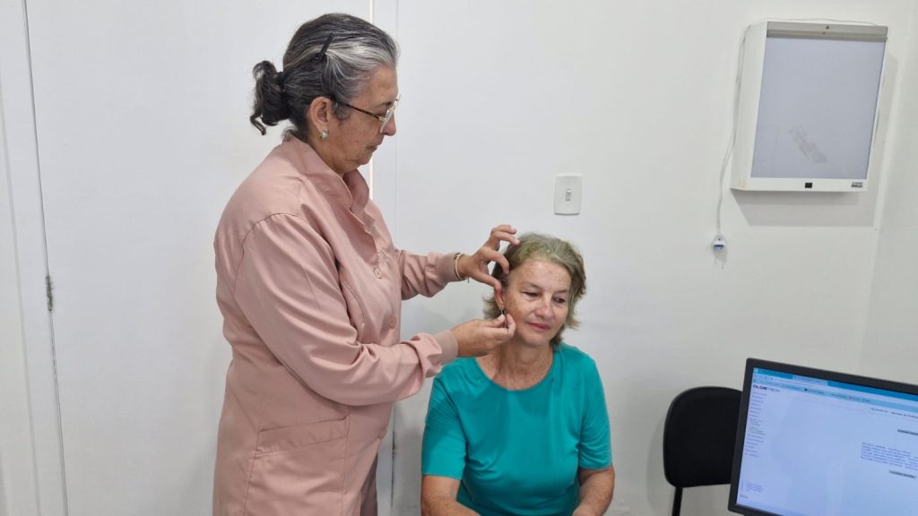 Auriculoterapia ganha destaque em São João do Itaperiú e melhora a qualidade de vida dos pacientes