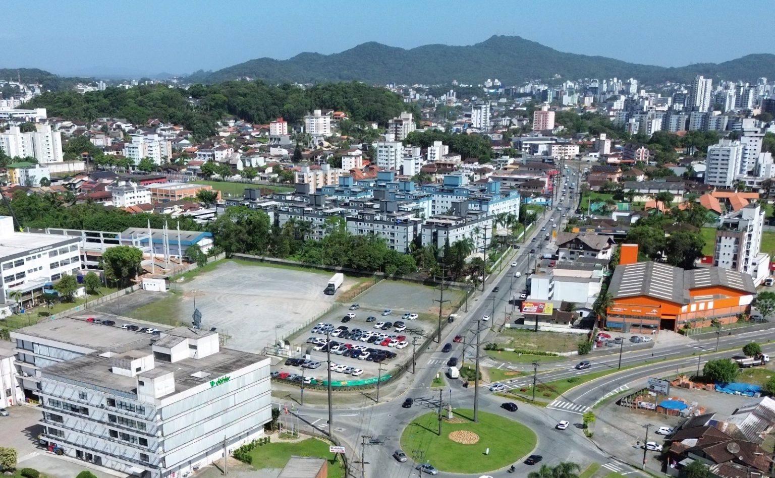 Seinfra inicia recapeamento asfáltico na Rua Dona Francisca nesta quinta-feira; trânsito terá alterações