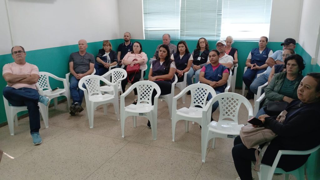 Casan realiza treinamento com agentes comunitárias sobre programa Esgotamento Sobre Rodas em São João do Itaperiú