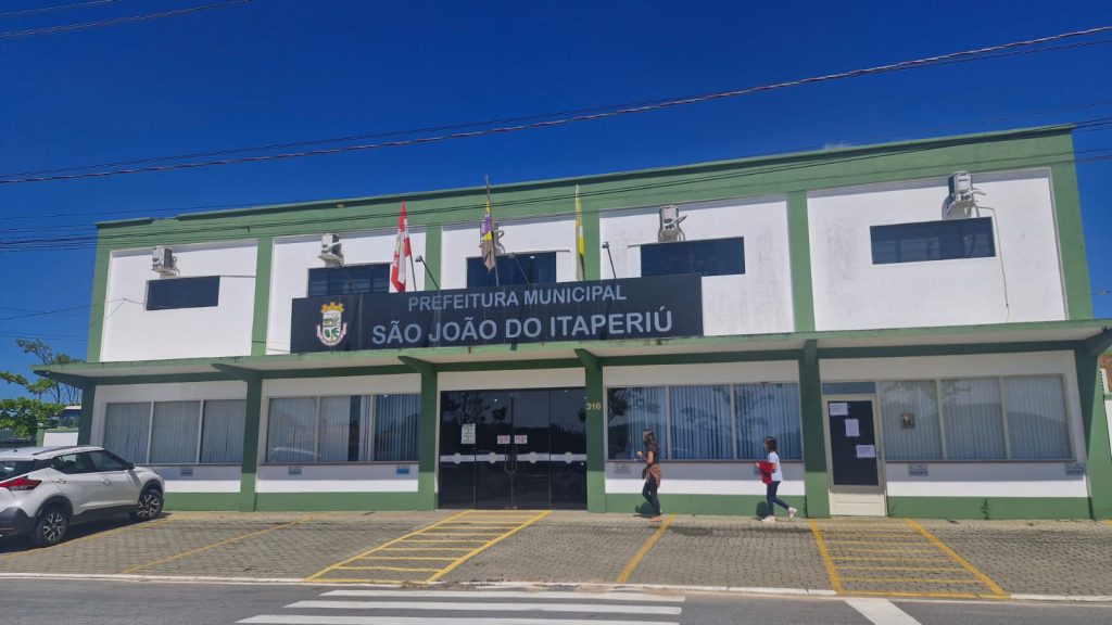 Prefeitura de São João do Itaperiú alerta empresários sobre prazos da Taxa de Alvará 2026