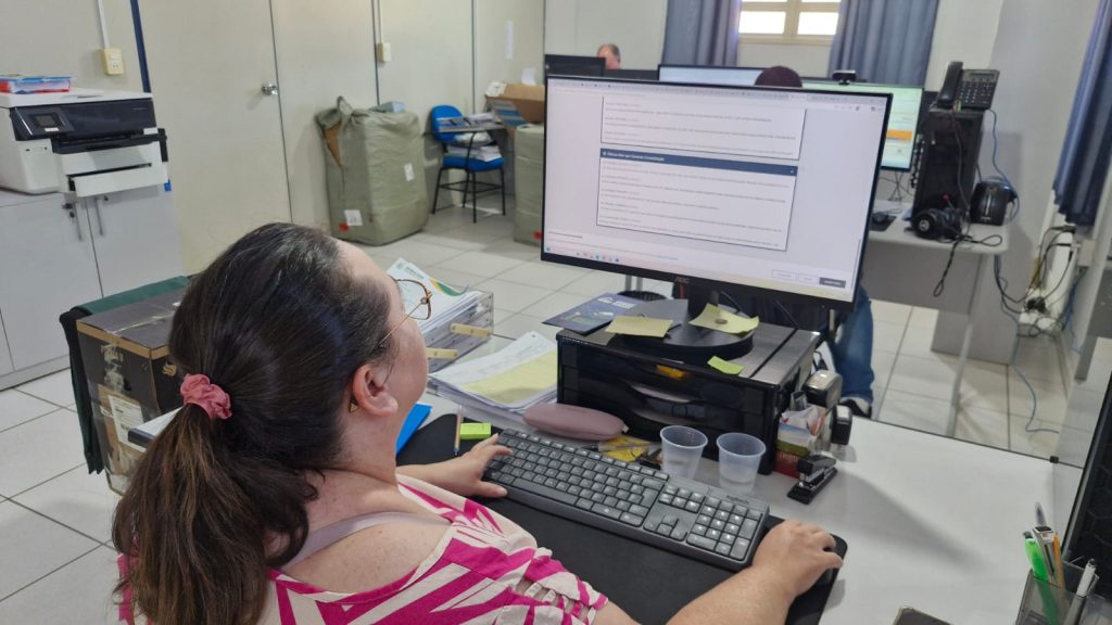 Prefeitura de São João do Itaperiú abre chamada pública para contratação temporária emergencial