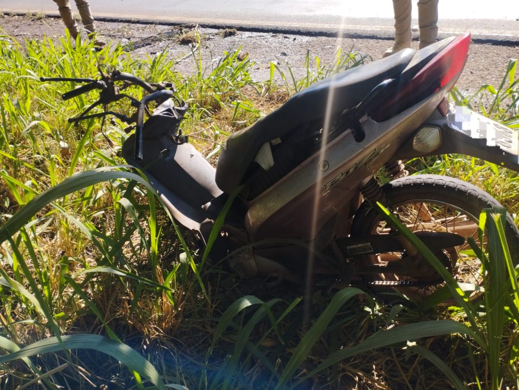 Motorista embriagado foge após colisão frontal e motociclista morre