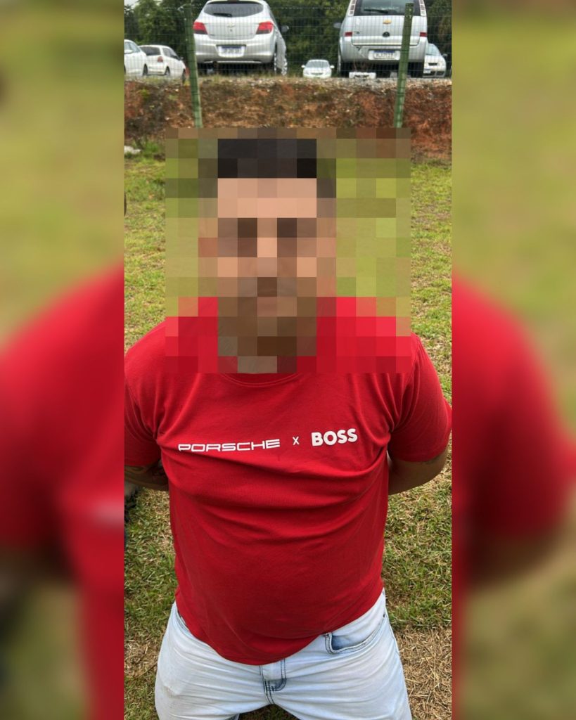 VÍDEO – PC prende investigados por tráfico de drogas e organização criminosa