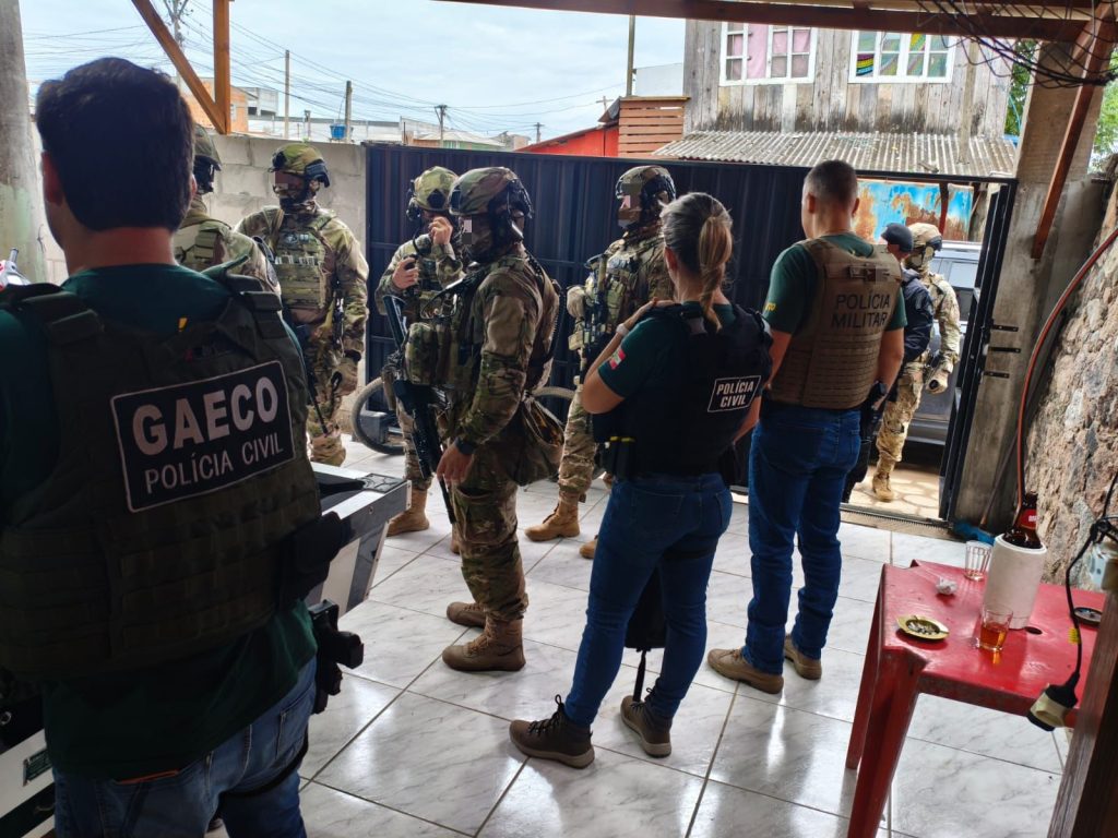 GAECO – Operação Alvorada mira facção criminosa e cumpre mandados contra suspeitos de comandar tráfico