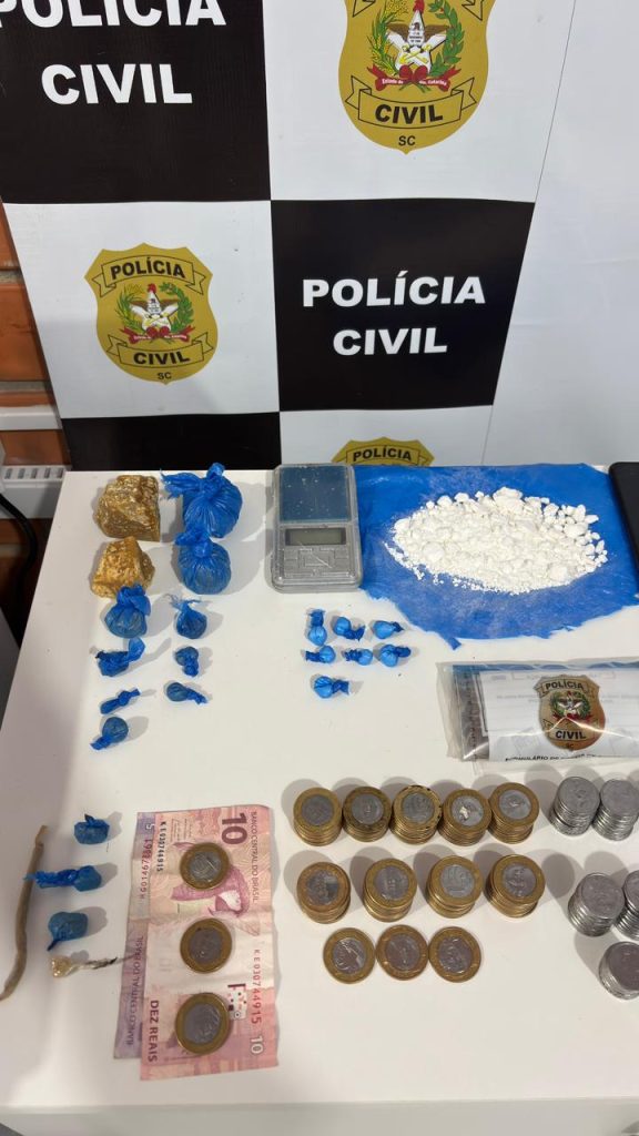 Polícia Civil prende suspeitos de tráfico de drogas durante operação em Barra Velha