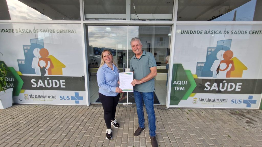 Prefeito anuncia reforma da Unidade Central de Saúde 10 anos após inauguração do prédio em São João do Itaperiú