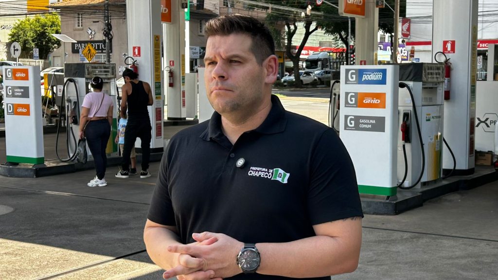 Procon de Chapecó fiscaliza aumento no preço dos combustíveis após tensão internacional elevar valor do petróleo