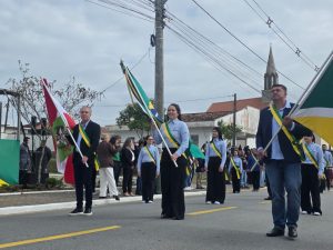 São João do Itaperiú celebra o 7 de Setembro com desfile cívico